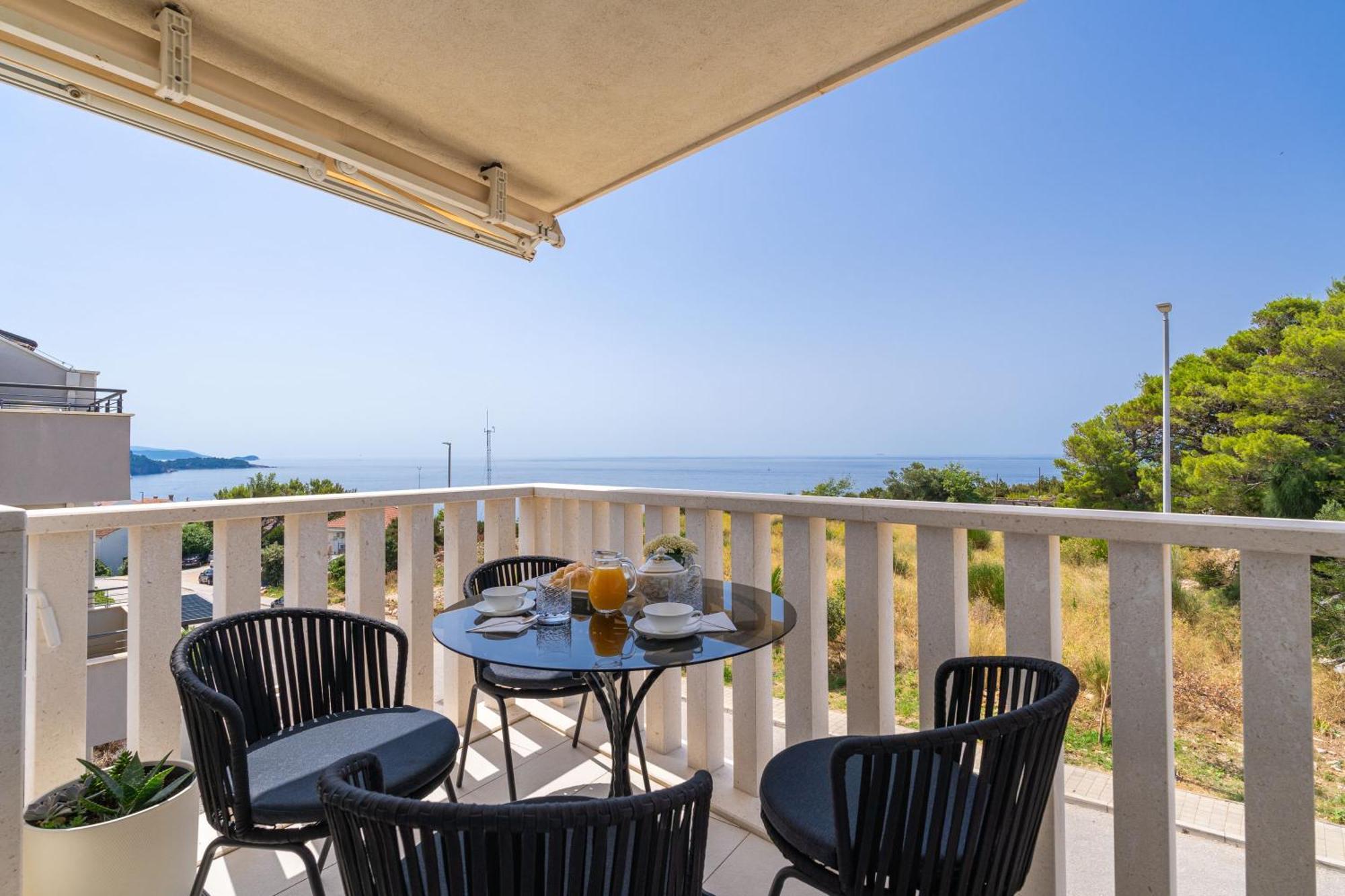 Apartment Apollo In Dubrovnik With Sea View Exterior photo