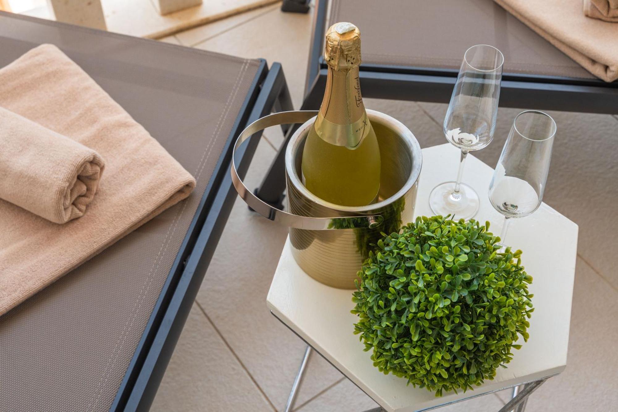 Apartment Apollo In Dubrovnik With Sea View Exterior photo