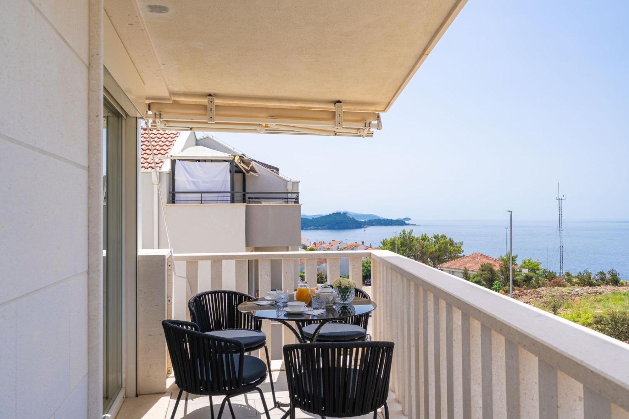 Apartment Apollo In Dubrovnik With Sea View Exterior photo