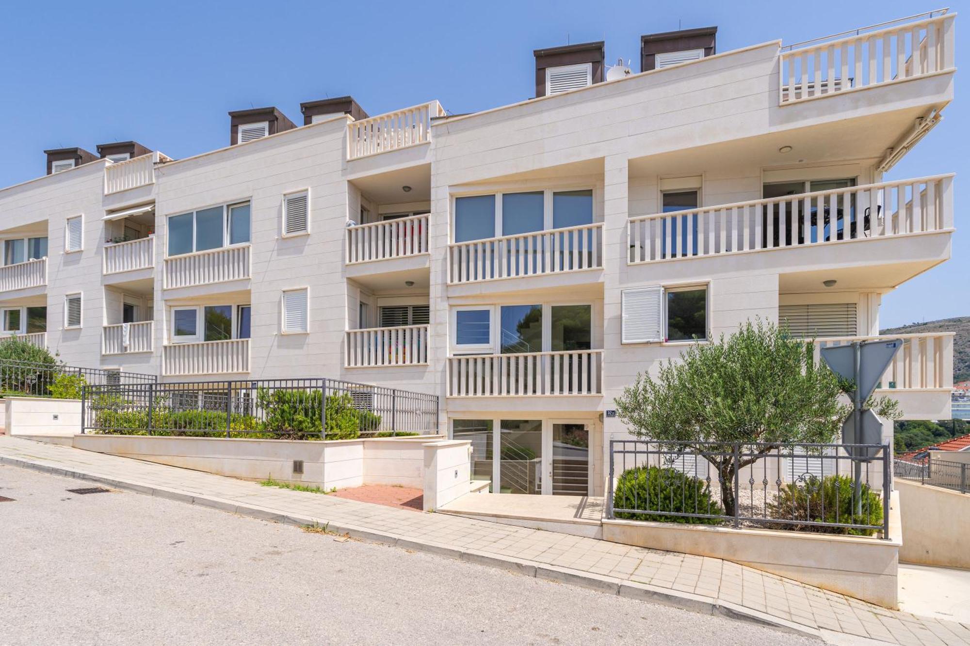 Apartment Apollo In Dubrovnik With Sea View Exterior photo