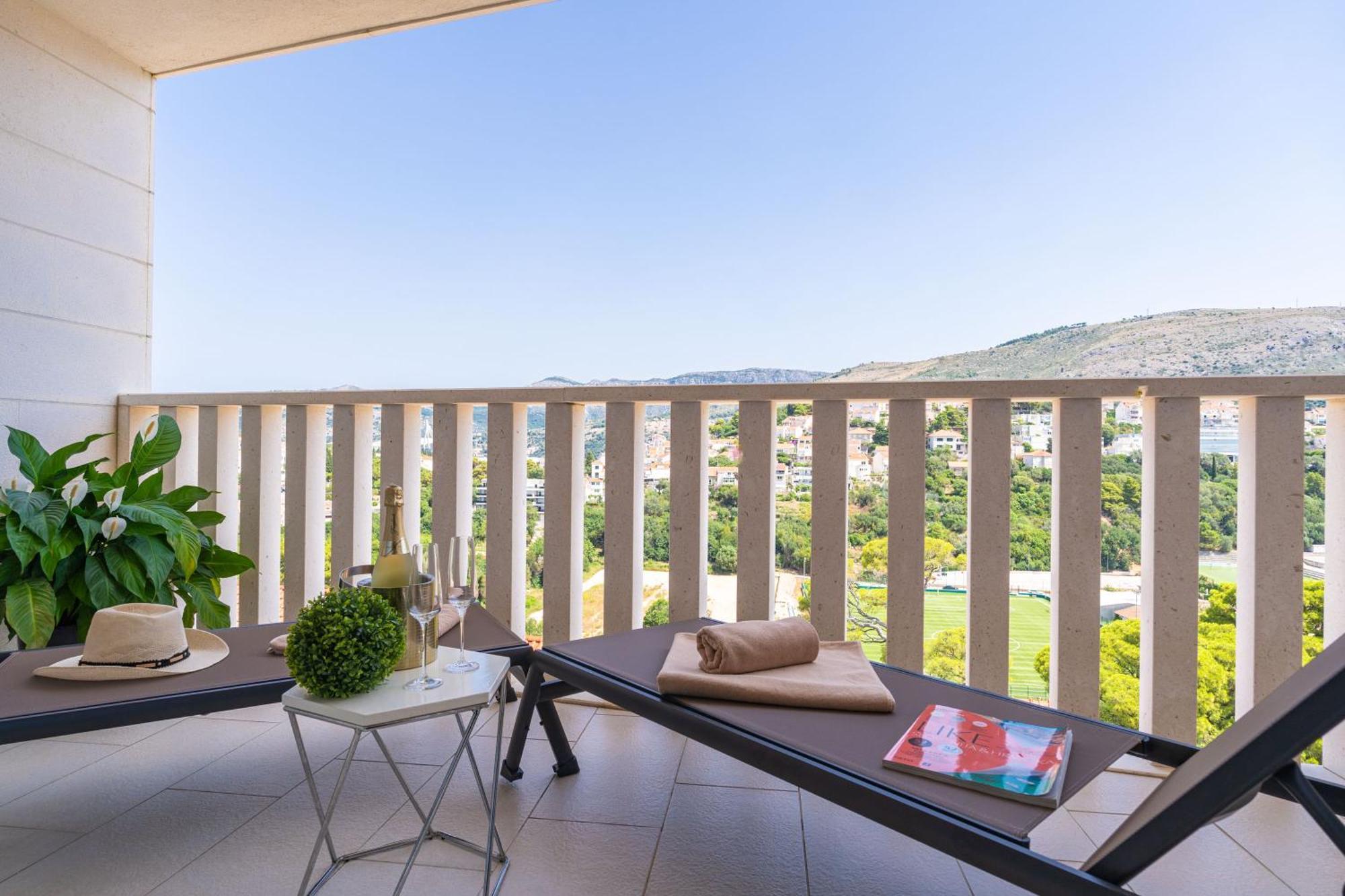 Apartment Apollo In Dubrovnik With Sea View Exterior photo