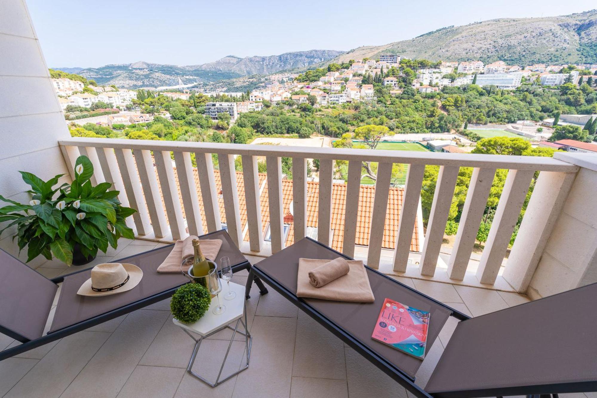 Apartment Apollo In Dubrovnik With Sea View Exterior photo